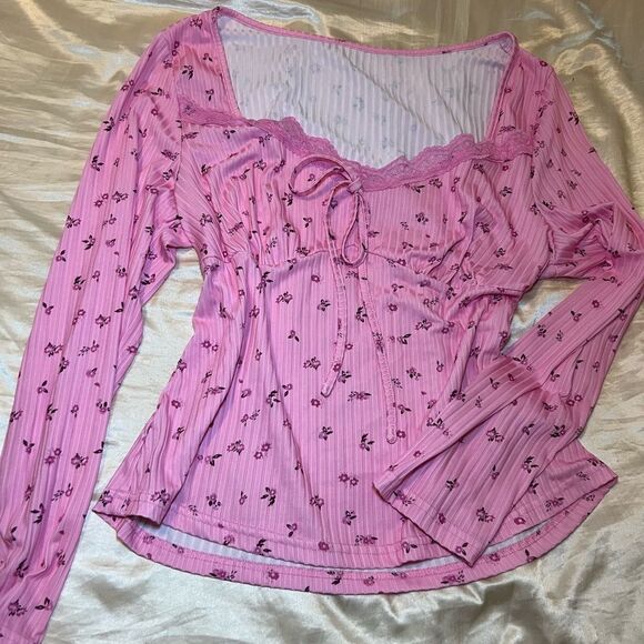 Tops - Pink Floral Long Sleeve Top